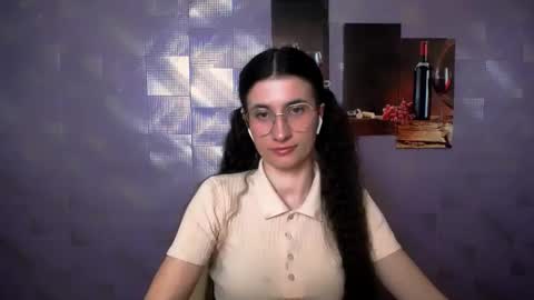Laura online show from March 28, 1:34 pm