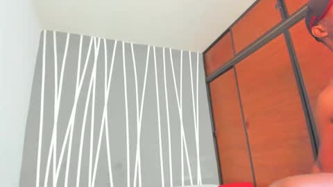 laura online show from November 18, 12:41 pm