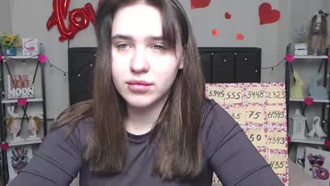 Snapshot of laurahlot chatting on March 2, 3:24 am LauraHlot online show from March 2, 3:24 am