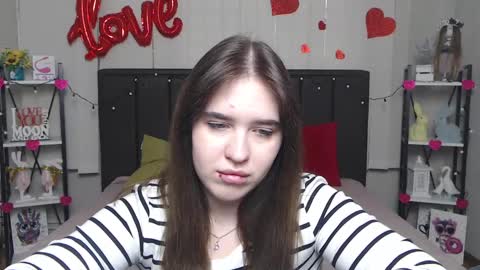 Snapshot of laurahlot chatting on March 8, 1:47 pm LauraHlot online show from March 8, 1:47 pm