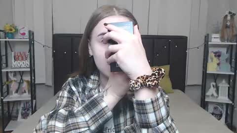 Snapshot of laurahlot chatting on October 13, 5:53 am LauraHlot online show from October 13, 5:53 am