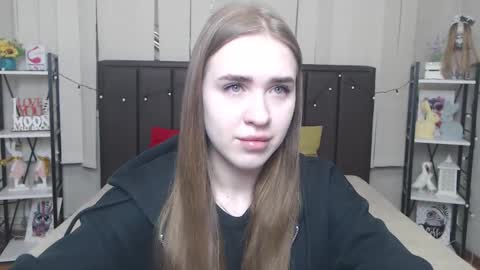 Snapshot of laurahlot chatting on October 18, 5:44 am LauraHlot online show from October 18, 5:44 am