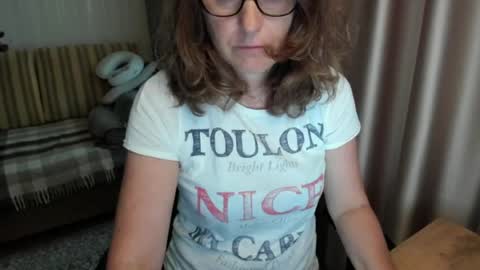 Lauraoven1 online show from June 10, 5:23 pm