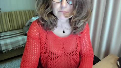 Lauraoven1 online show from June 15, 1:36 pm