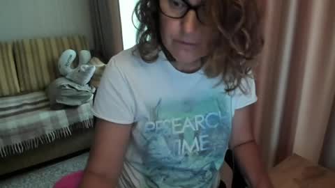 Lauraoven1 online show from July 14, 10:21 am