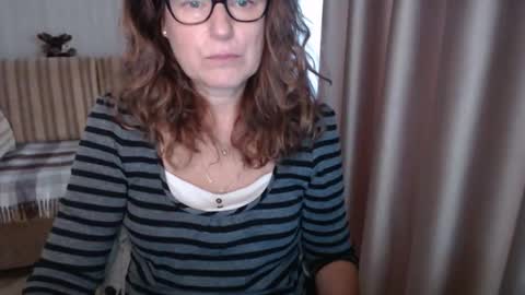 Snapshot of lauraoven1 chatting on October 26, 9:10 am Lauraoven1 online show from October 26, 9:10 am