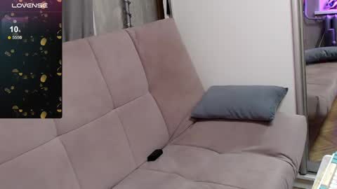 Laura online show from February 18, 7:30 pm