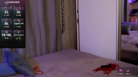 Laura online show from March 12, 11:44 pm