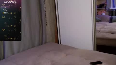 Laura online show from March 7, 7:49 pm