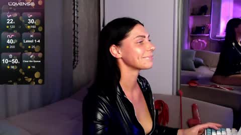 Laura online show from February 21, 9:22 pm