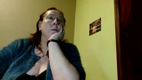 laureanne online show from February 12, 8:29 pm