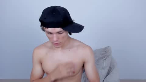 Laureent online show from March 7, 8:13 am