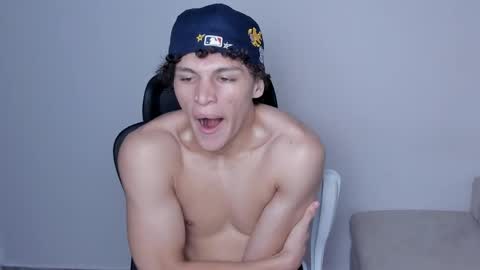 Laureent online show from November 29, 9:22 pm