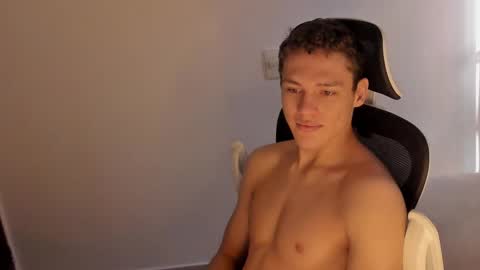 Laureent online show from February 17, 7:24 pm