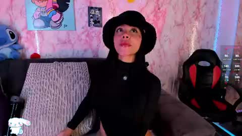 Lau online show from August 4, 3:57 am