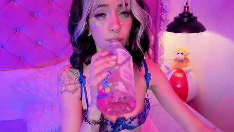 Lauren evans9 online show from March 27, 8:26 am