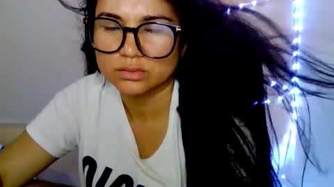 onlyfan laureng7 - 7 laureng2 online show from November 7, 3:03 pm