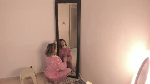 laurenn_111 online show from June 8, 3:40 am