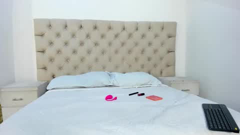 Lauren  online show from March 5, 11:47 pm