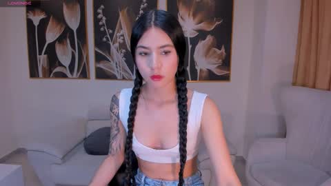 Snapshot of laurentconnor chatting on October 19, 3:33 am Lau online show from October 19, 3:33 am