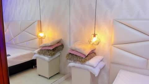 Laurent online show from December 14, 9:59 am