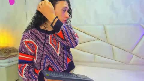 Laurent online show from December 2, 10:57 am