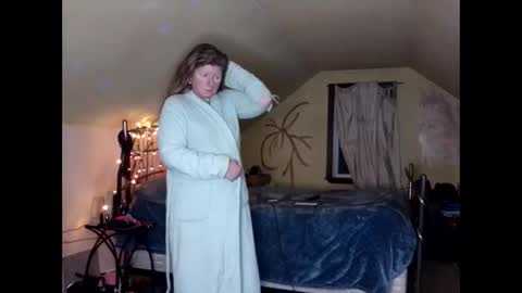 Lauren online show from January 8, 10:58 pm