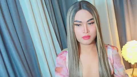 Snapshot of lavictoria_ladyboy chatting on September 20, 1:36 pm Victoria online show from September 20, 1:36 pm