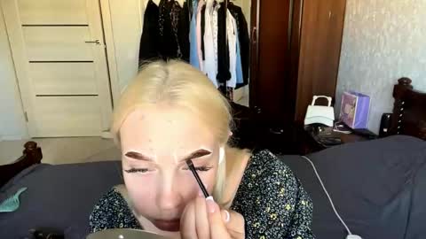 Kelly online show from June 5, 7:47 am