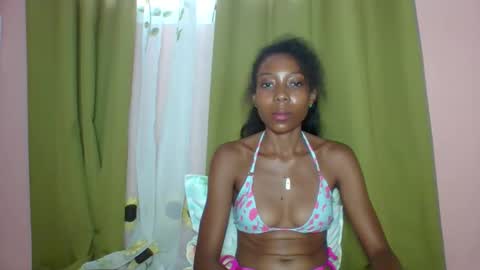 layannek online show from March 25, 4:52 am