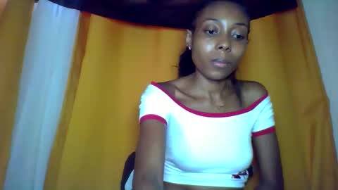 layannek online show from November 30, 8:43 am