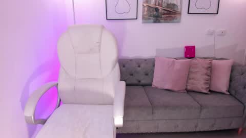 Layla Breezee online show from March 6, 12:37 pm