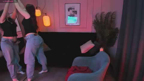 layla_glam online show from April 5, 1:41 pm