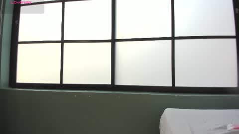 Layla online show from June 16, 1:26 pm