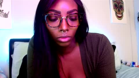 LaylaAriana online show from March 29, 4:14 am