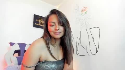 Layla online show from October 2, 2:05 pm
