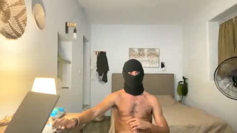 Snapshot of lazaroulis chatting on September 8, 9:47 pm lazaroulis online show from September 8, 9:47 pm