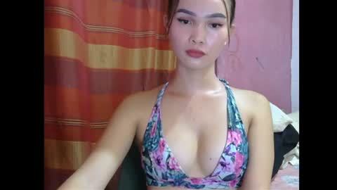leah_fucker online show from July 18, 11:01 am