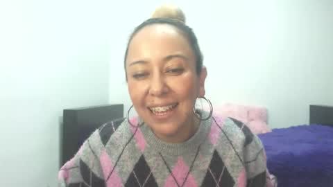 Snapshot of leah_susman chatting on September 23, 1:43 am leah_susman online show from September 23, 1:43 am