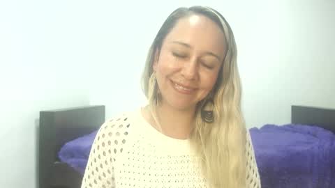 Snapshot of leah_susman chatting on October 9, 2:28 am leah_susman online show from October 9, 2:28 am