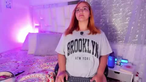 Leah  online show from February 12, 2:48 am