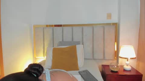 Snapshot of leahcaarter chatting on September 11, 6:42 pm Leah Carter online show from September 11, 6:42 pm
