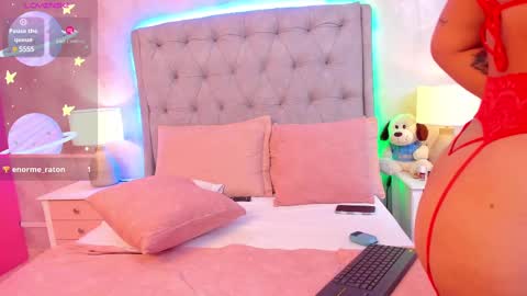 Leah Fontana online show from January 25, 6:35 pm