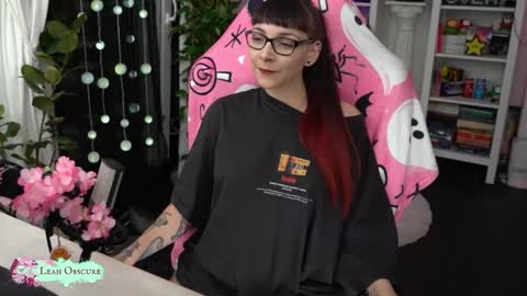 Snapshot of leahobscure chatting on September 21, 7:29 pm Leah online show from September 21, 7:29 pm