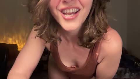Leah Sparkles online show from April 17, 3:42 am