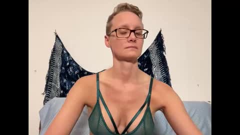 Lee online show from January 2, 10:55 pm