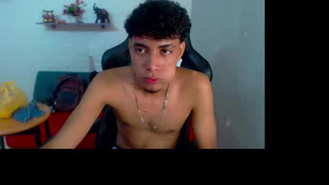 leam_1 online show from November 15, 9:38 pm