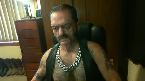 leathergreaser online show from February 8, 10:08 pm