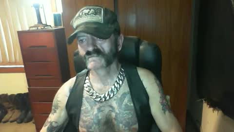 leathergreaser online show from January 13, 7:54 pm