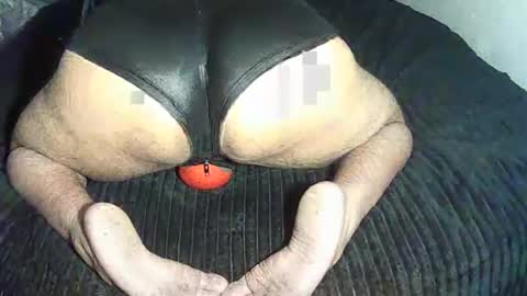 leatherman31 online show from November 25, 12:20 am